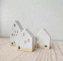 Load image into Gallery viewer, Tea Light House