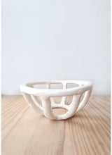 Load image into Gallery viewer, How to Make a Ceramic Coil Bowl Online Course Calico Ceramics
